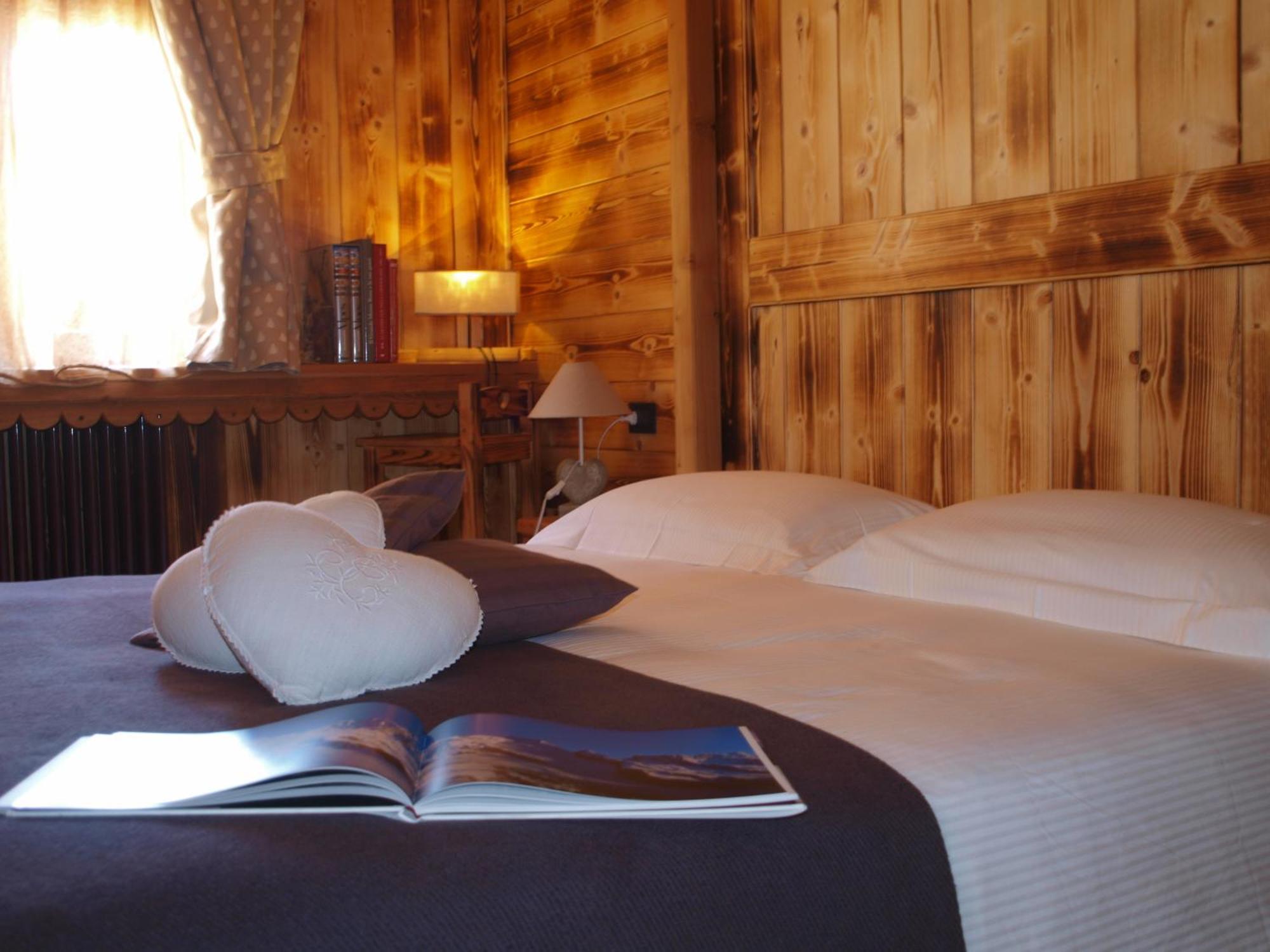 Hotel Letterario Locanda Collomb La Thuile Cameră foto